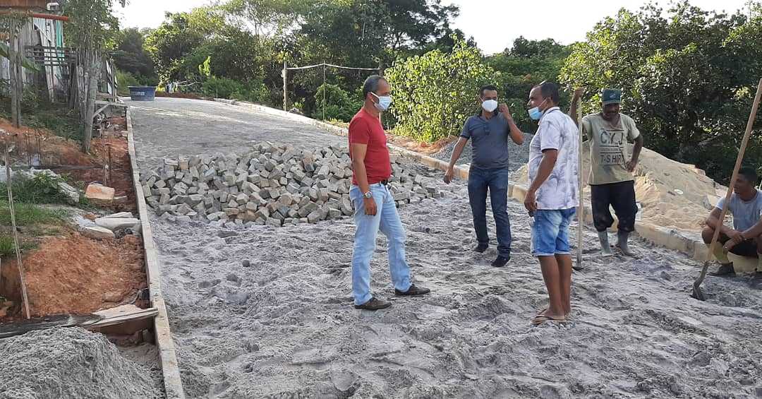 Camacã: Prefeitura reinicia o calçamento da Rua da Jaqueira
